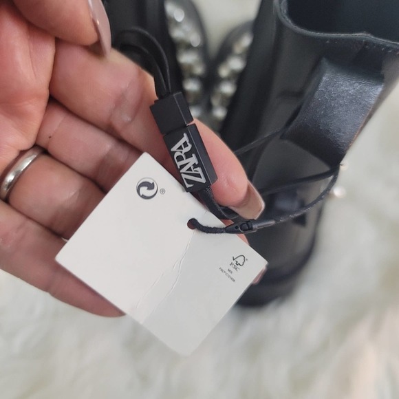 ZARA NWT PEARL STRAPPED LOW HEEL VEGAN LEATHER ANKLE BLACK  BOOTS WOMEN'S SZ 6.5 - Picture 13 of 13